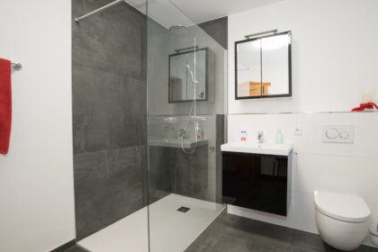 Modernes Badezimmer 