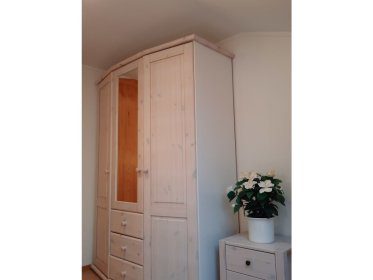 schlafzimmerschrank